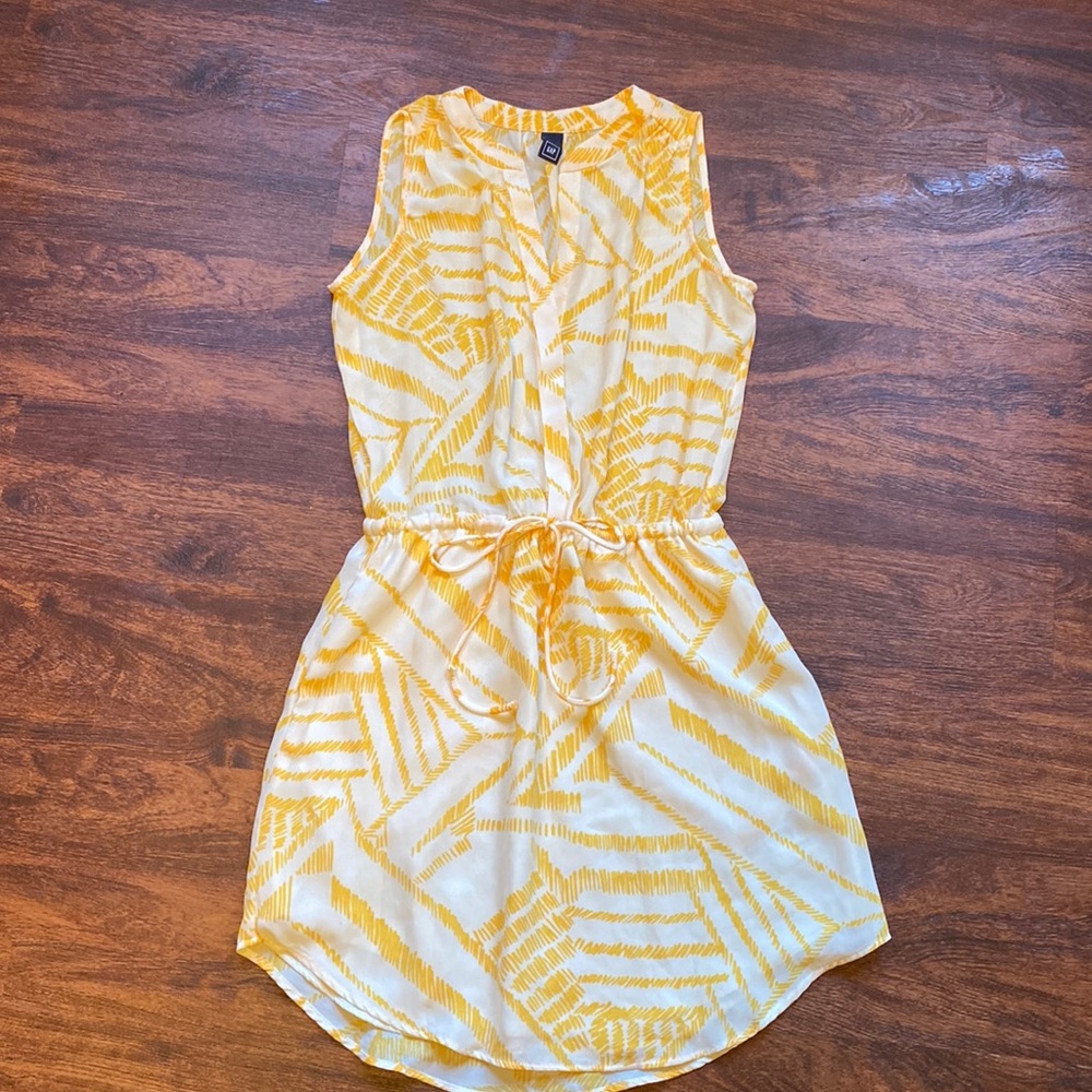 GAP Yellow and White Sleeveless Tie-Waist Dress